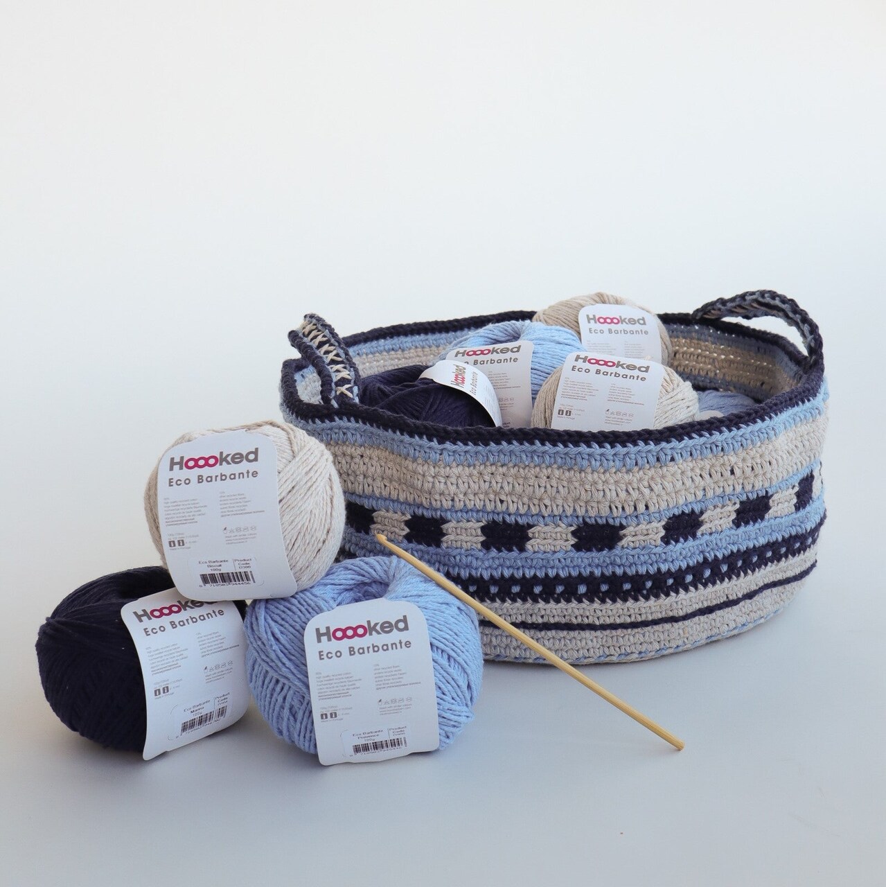 DIY Crochet Kit by Hoooked Mochila Basket Montreal - Biscuit PAK299-300
